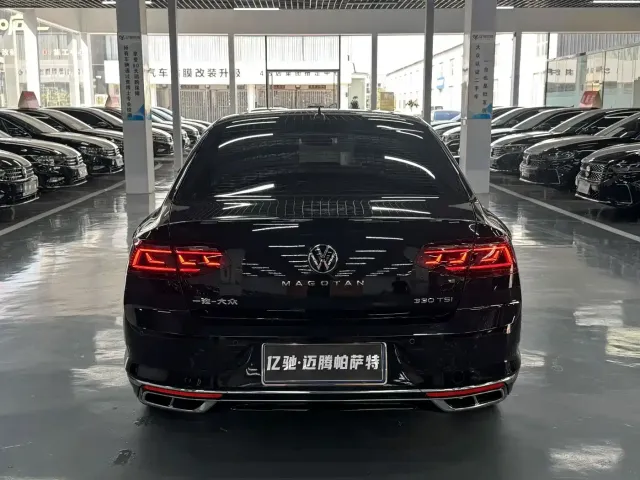 Volkswagen Magotan 2023 Model 2 Million Commemorative Edition 330TSI DSG Luxury — Фото автомобиля 8