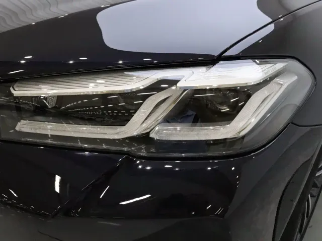 BMW 5 Series — Фото автомобиля 10