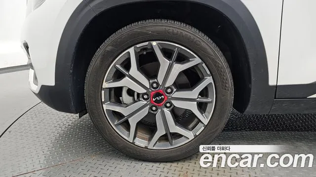 Kia Seltos Seltos Бензин 1.6 турбо 2WD — Фото автомобиля 5