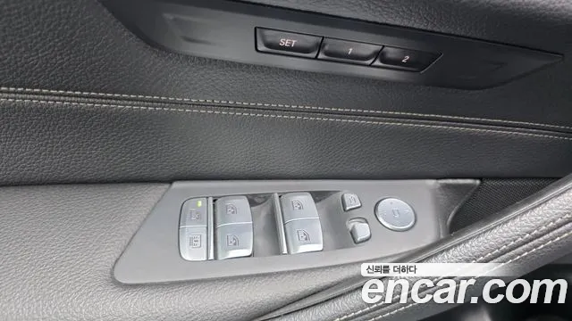 BMW 5-Series — Фото автомобиля 23