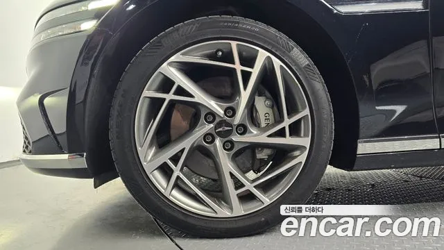Genesis G90 Бензин 3.5 турбо AWD — Фото автомобиля 5