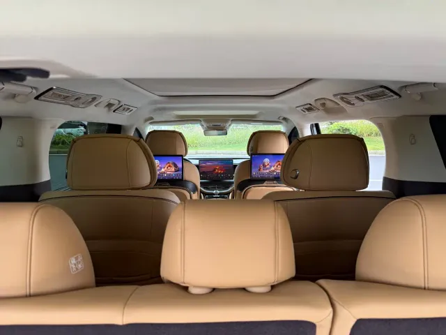 Denza Denza D9 2024 DM-i 980 AWD Flagship — Фото автомобиля 17