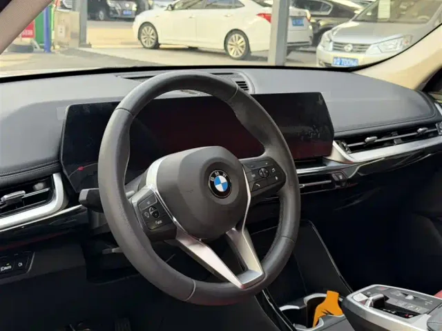BMW X1 — Фото автомобиля 15