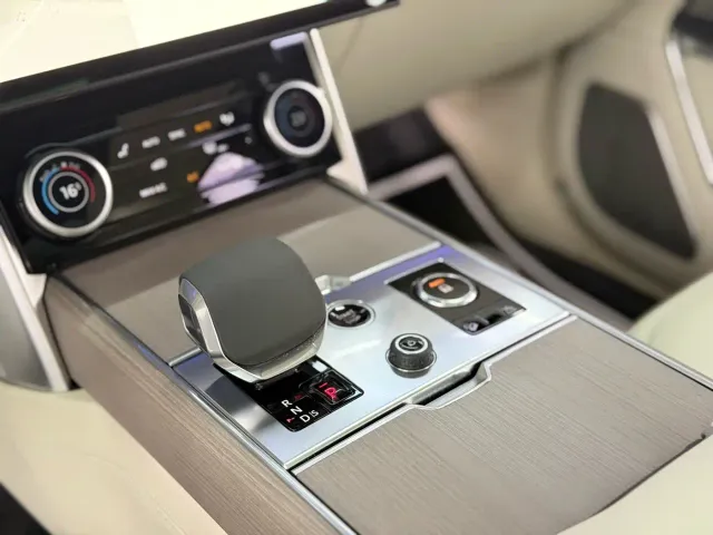 Land Rover Range Rover — Фото автомобиля 28