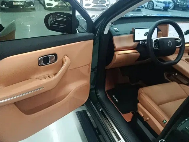 Leapmotor C16 — Фото автомобиля 15