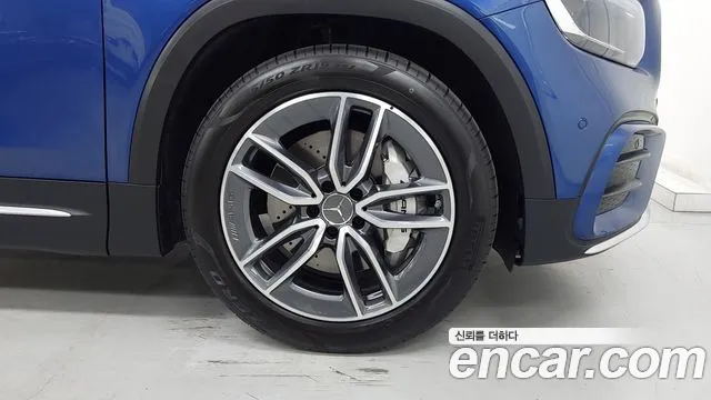 Mercedes-Benz GLB-Class — Фото автомобиля 5