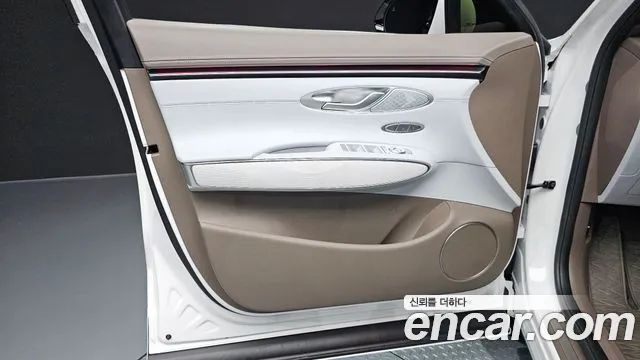 Genesis GV70 — Фото автомобиля 13