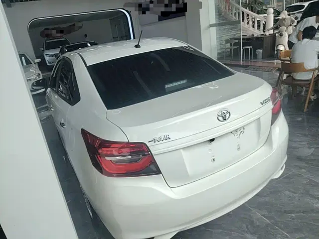 Toyota Vios — Фото автомобиля 4