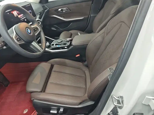 BMW BMW i3 2022 eDrive 35 L — Фото автомобиля 14