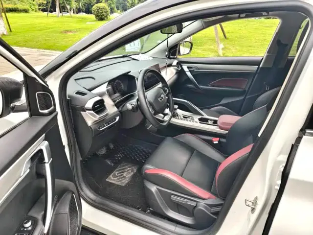 Geely Binyue — Фото автомобиля 7