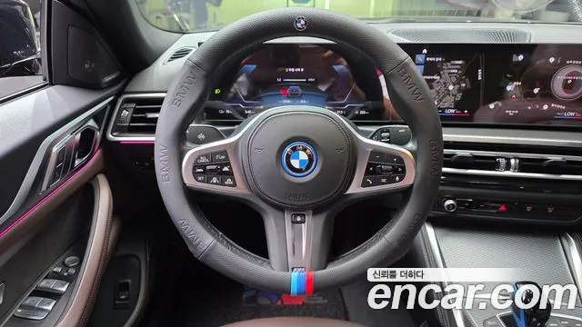BMW i4 — Фото автомобиля 13