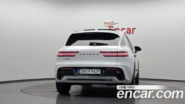 Genesis GV70 — Фото автомобиля 4