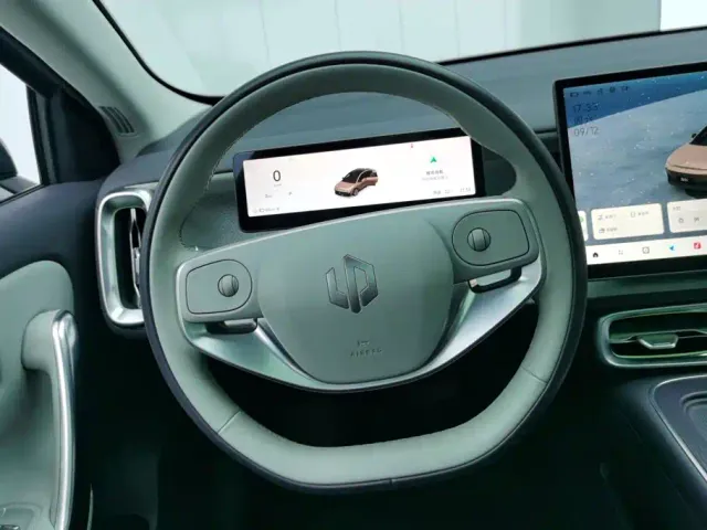 Leapmotor B01 — Фото автомобиля 15