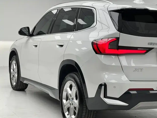 BMW X1 — Фото автомобиля 7