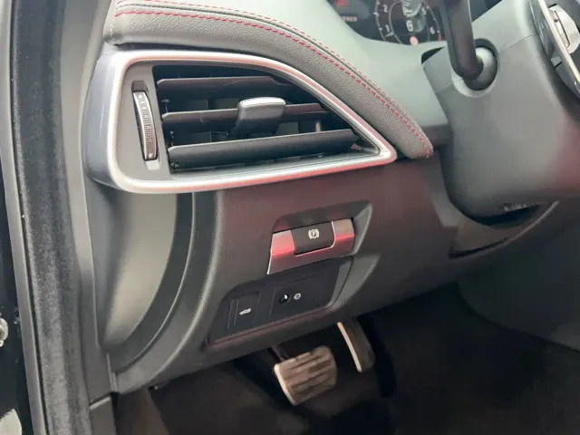 Jaguar XEL — Фото автомобиля 18