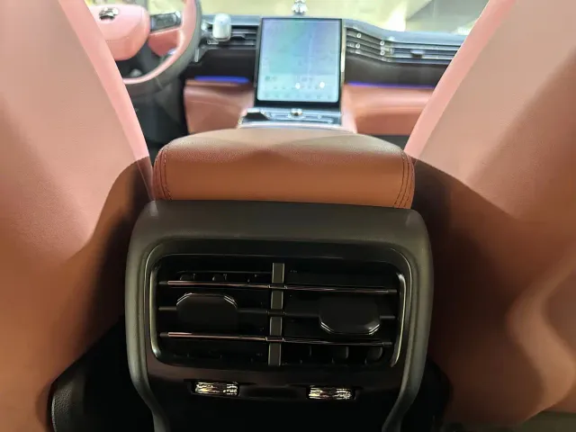 Nio EC6 — Фото автомобиля 8