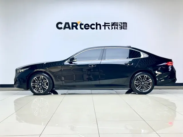 BMW 5 Series — Фото автомобиля 6