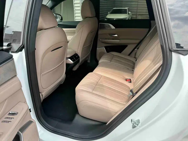 Xpeng G9 — Фото автомобиля 9