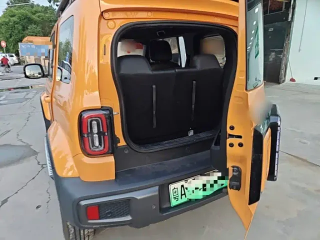 Baojun Yep — Фото автомобиля 11