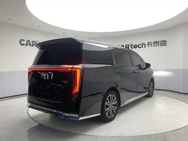 GAC Trumpchi M8 — Фото автомобиля 5