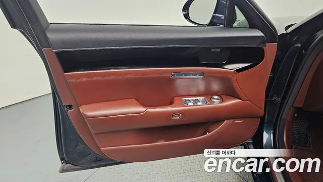 Genesis G90 Бензин 3.5 турбо AWD — Фото автомобиля 23