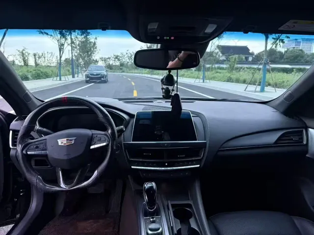 Cadillac CT5 — Фото автомобиля 5