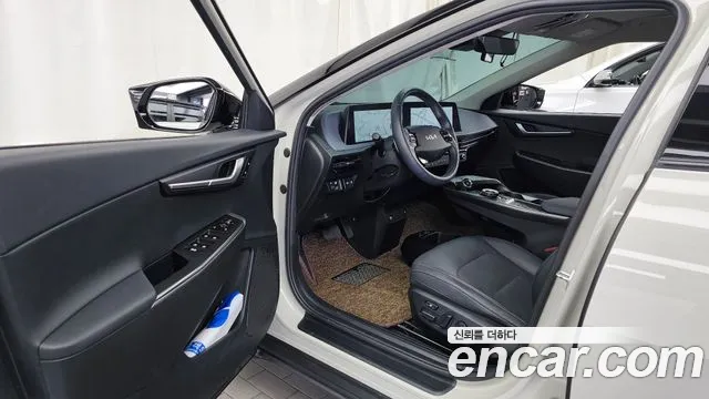 Kia EV6 — Фото автомобиля 10