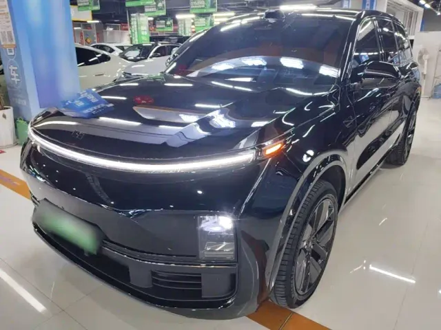 Фотография автомобиля — Li Auto L9