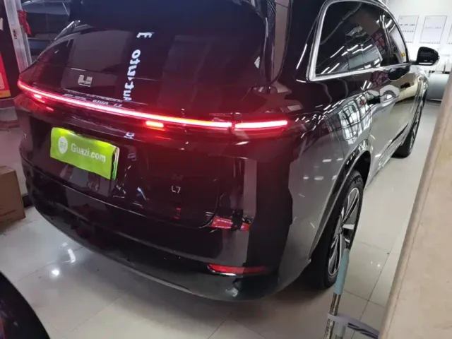 Li Auto L7 — Фото автомобиля 7