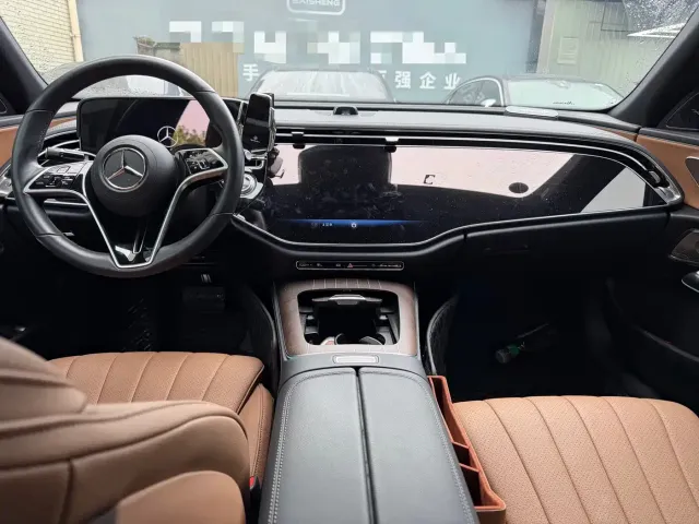 Mercedes-Benz E-Class — Фото автомобиля 6