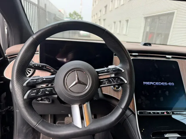 Mercedes-Benz EQE SUV — Фото автомобиля 8