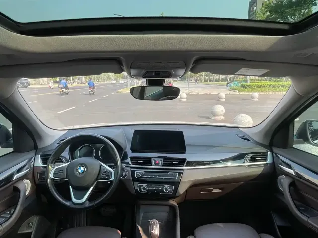 BMW BMW X1 2022 sDrive20Li Fashion — Фото автомобиля 4