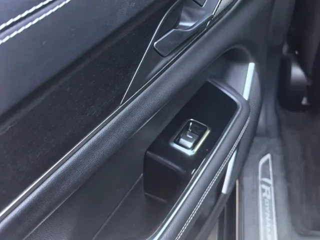 Jaguar Jaguar XFL 2022 XFL 2.0T P250 2WD Premium Luxury — Фото автомобиля 16