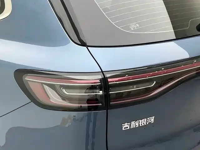 Geely Galaxy E5 — Фото автомобиля 5