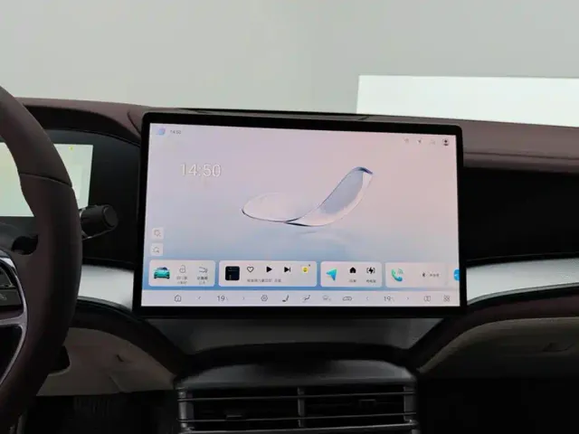 BYD Seal 07 DM-i — Фото автомобиля 13