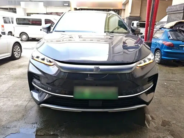 BYD Tang — Фото автомобиля 2