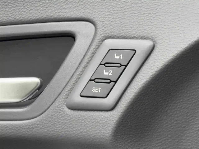 Toyota Granvia — Фото автомобиля 21