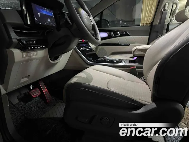 Kia Carnival Generation 4 — Фото автомобиля 16