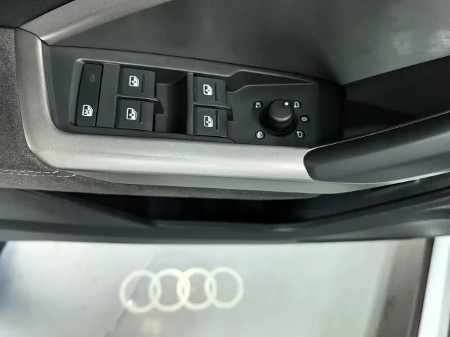 Audi Q3 — Фото автомобиля 11