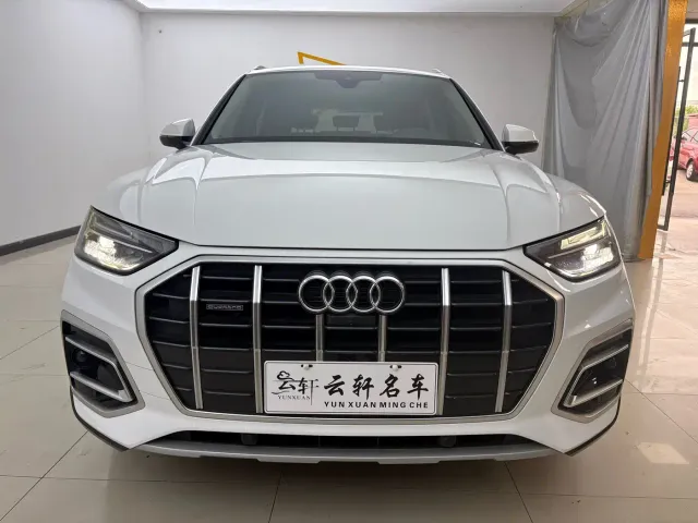 Audi Q5L — Фото автомобиля 2