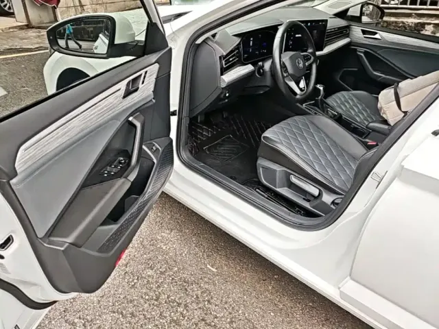 Volkswagen Sagitar — Фото автомобиля 15