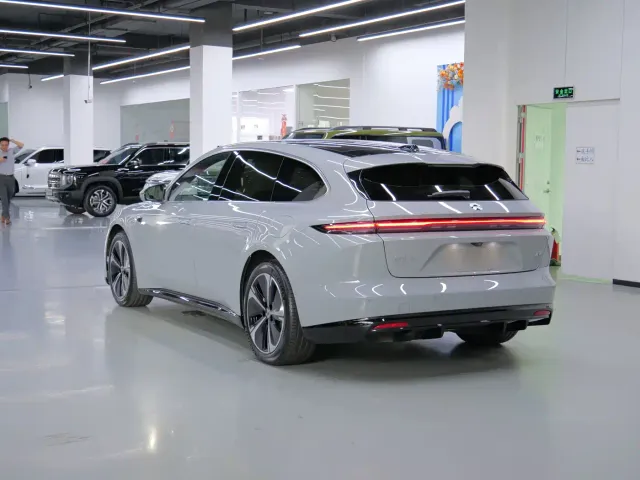 Nio ET5 Touring — Фото автомобиля 5
