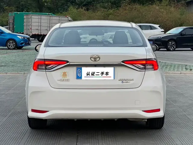 Toyota Corolla — Фото автомобиля 8
