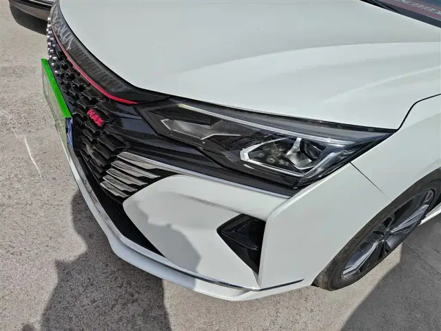 Dongfeng Yixuan MAX — Фото автомобиля 23