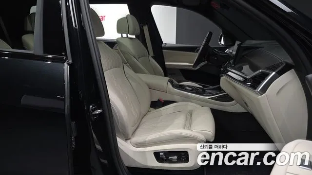 BMW X7 — Фото автомобиля 11