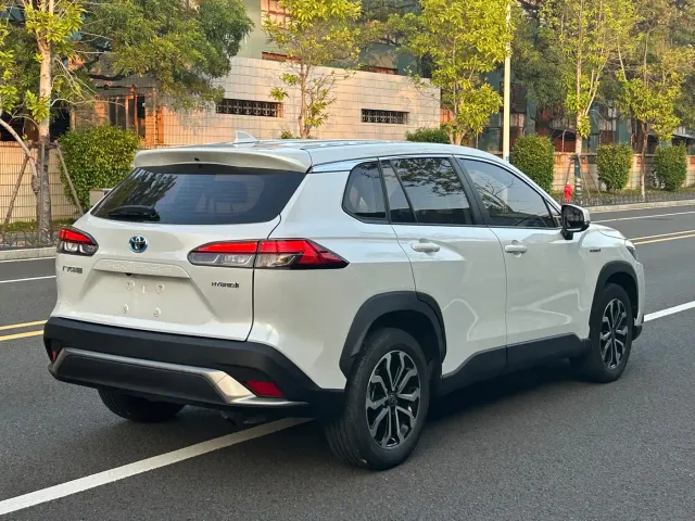 Toyota Frontlander — Фото автомобиля 9