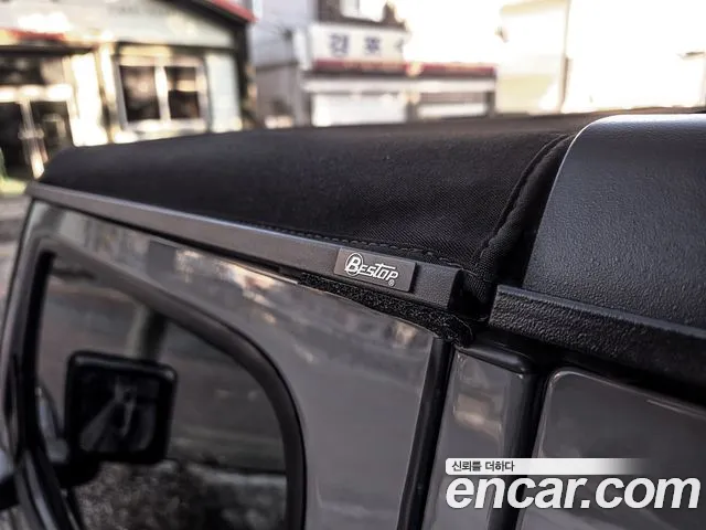 Jeep Wrangler JL — Фото автомобиля 16