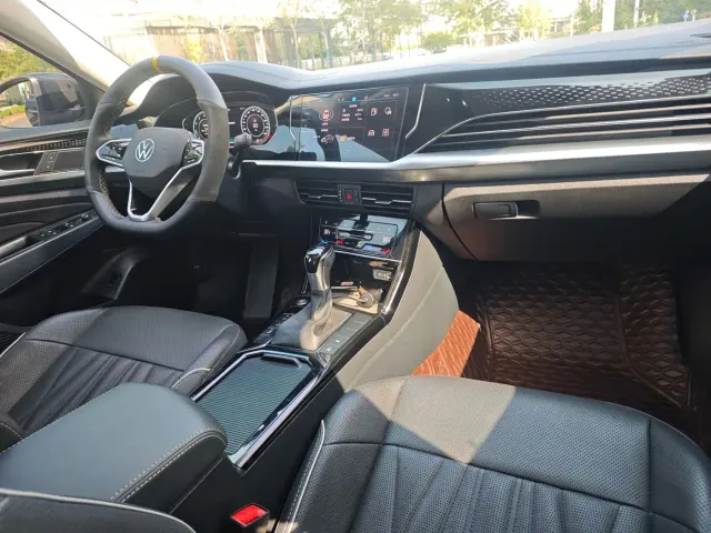 Volkswagen Passat — Фото автомобиля 5