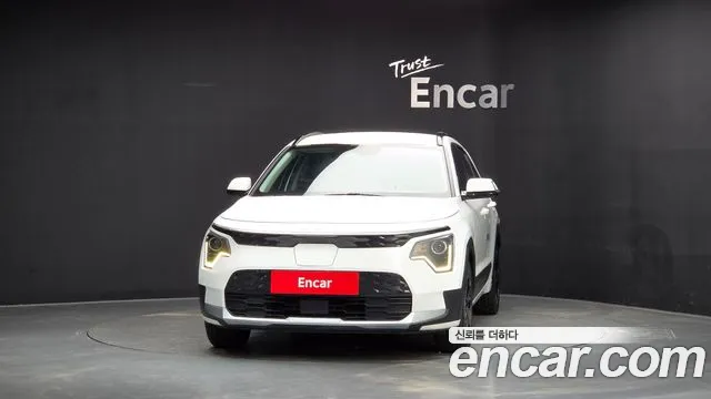 Kia Niro — Фото автомобиля 3