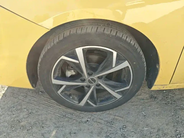 Roewe i5 — Фото автомобиля 22